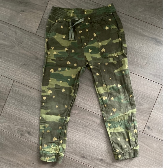 Lightweight Camo Heart Joggers - Picture 1 of 1